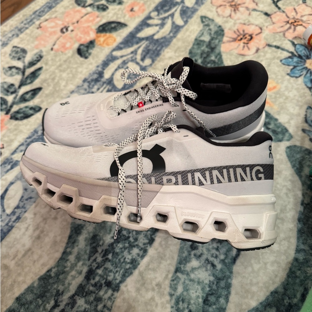 ON Running Cloudstratus Sneakers in White and Black